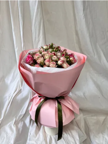 Buchet din trandafiri spray „Amelia”