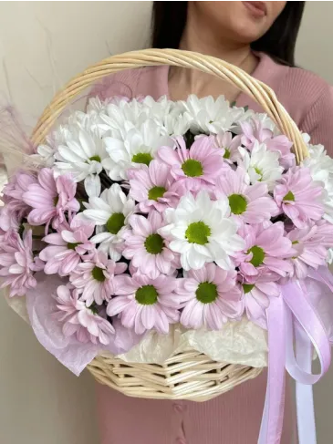 Корзина с хризантемами
