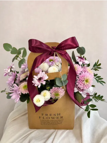 Bag with chrysanthemums