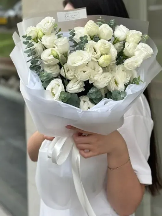 Bouquet of White Eustoma "Emily"