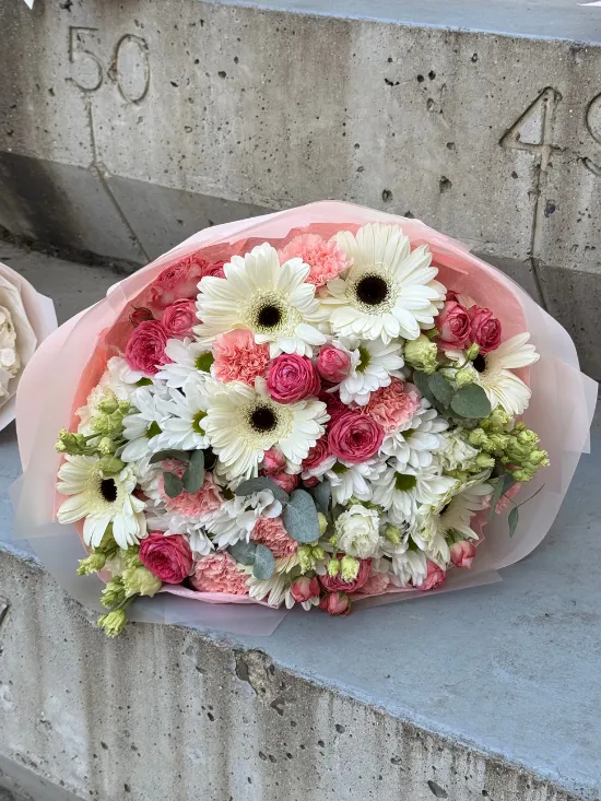 Bouquet of gerbera, spray rose, chrysanthemum and carnation "Laura"
