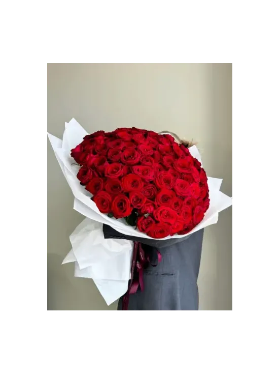 Букет из 101 красной розы "Амалия"