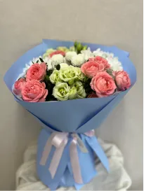 Bouquet of chrysanthemums, eustoma and spray roses "Veronica"