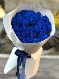  Buchet din trandafiri albaștri „Vanessa”
